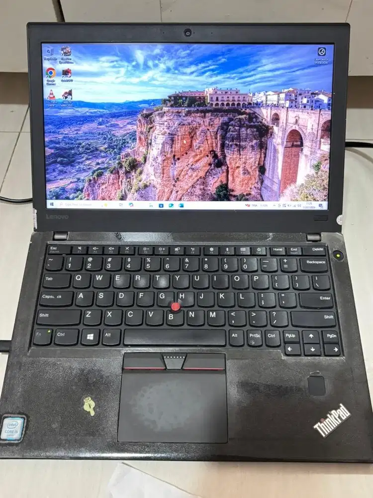 Lenovo ThinkPad X270 Core i5 Gen 6 RAM 8 GB SSD 256 GB