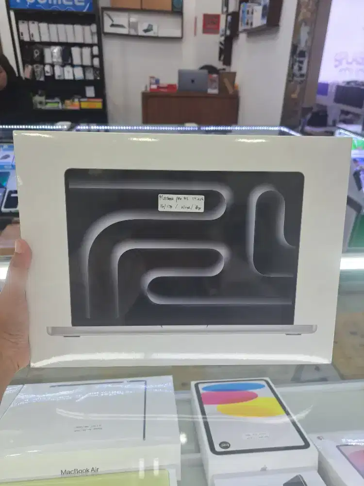 Macbook Pro M5 16/1TB SSD Silver 14 Inch New Resmi IBOX