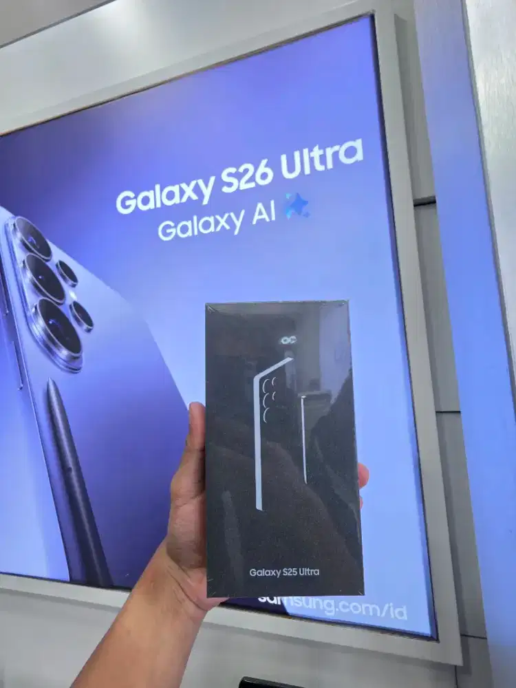 Samsung Galaxy S25 Ultra free Buds Core