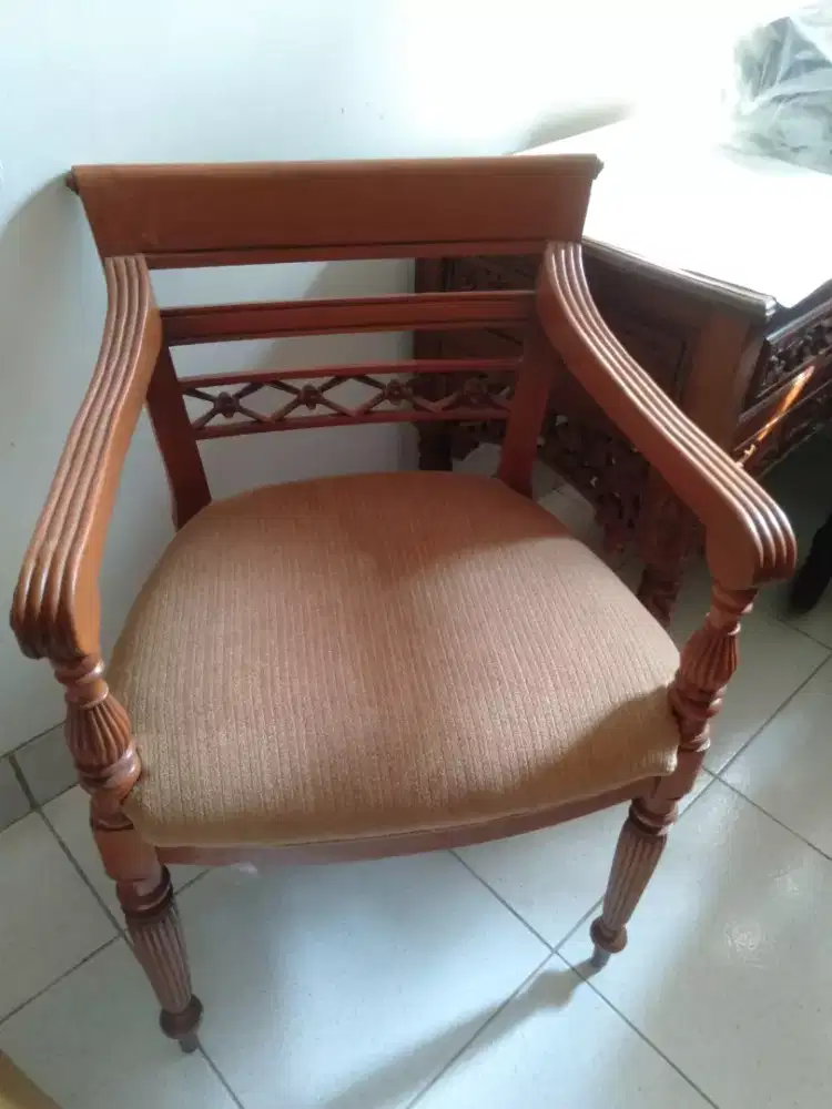 Di Jual Kursi ukir jati antik
