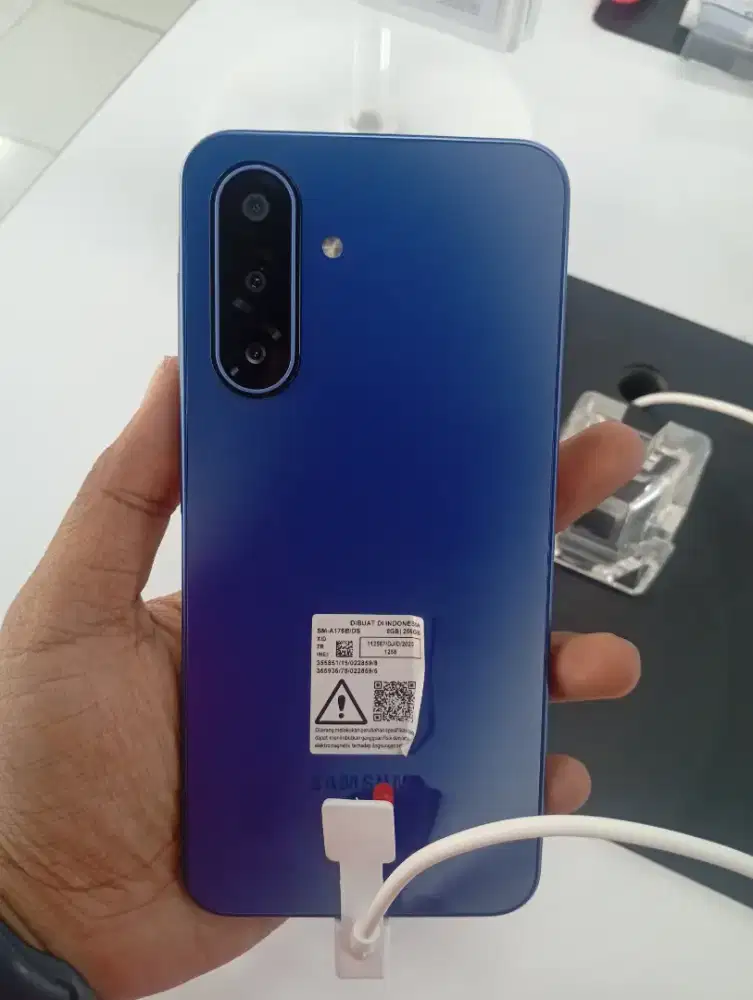 SAMSUNG GALAXY A17 8/256