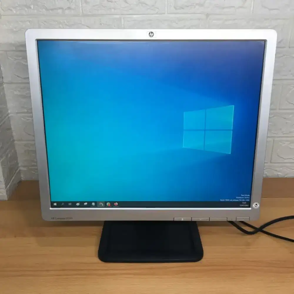 LCD HP 19 Inch Kotak, Jernih Layarnya Hemat Harganya!