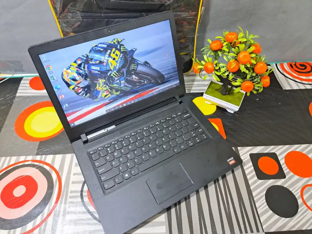Laptop lenovo AMD A9 SSD 128 GB slim ngebutt