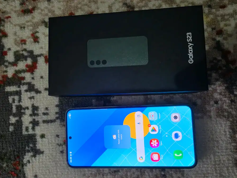 Samsung S23 8/256 like new NEGO