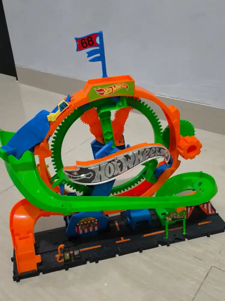 Lintasan ori hot wheels