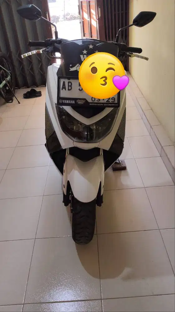 N Max Putih 2019