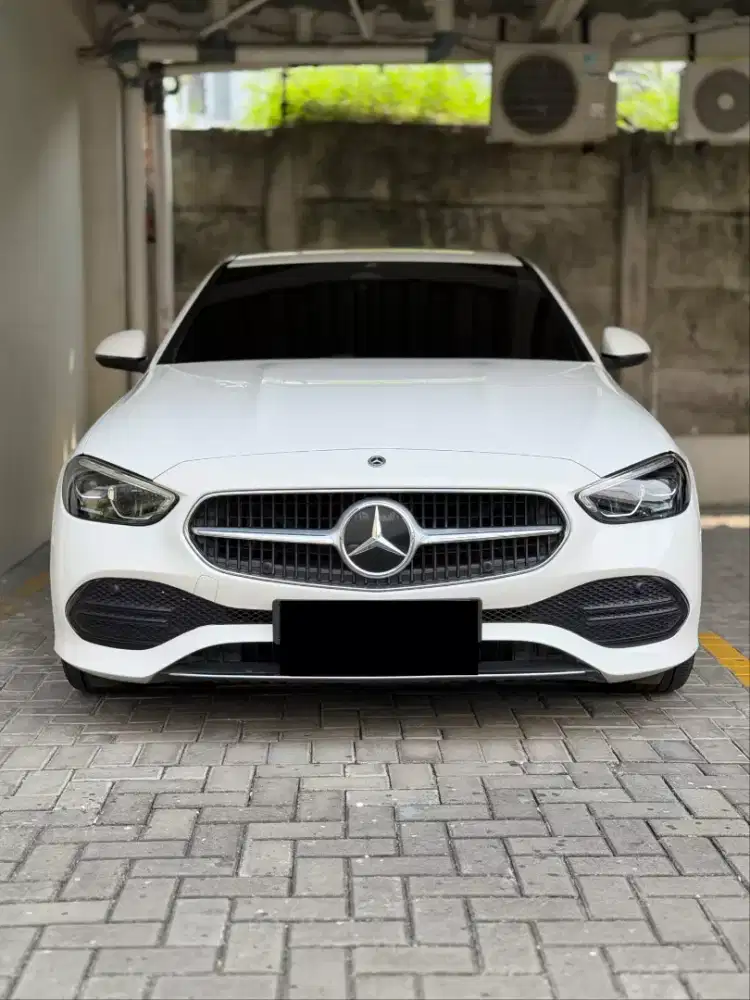 MERCEDES BENZ C200 2023 FACELIFT EDITION NEW MODEL!RecordService Mercy
