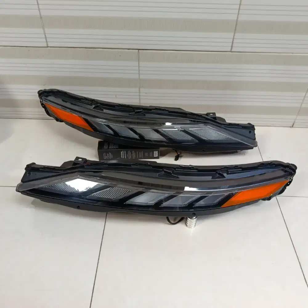 BEKAS SEPASANG LAMPU DRL ATAS MITSUBISHI XPANDER 2023-2026 running sen