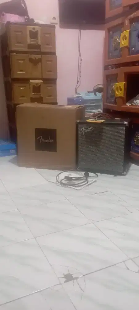 Ampli Bass, FENDER Rumble 25. Dua buku lengkap