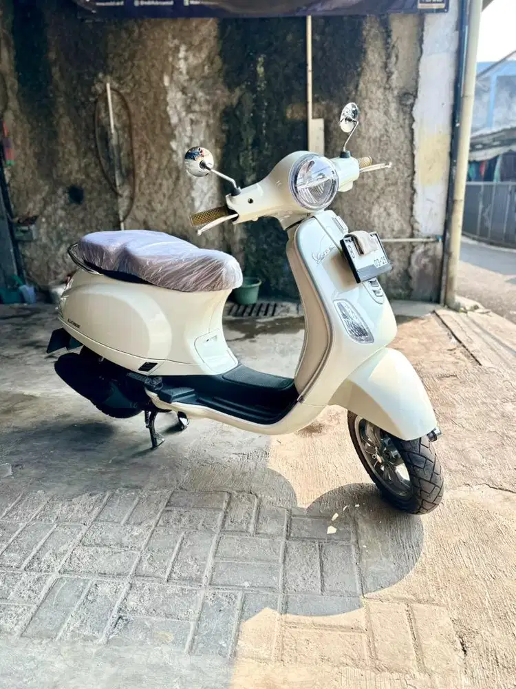 Vespa S LX 125 Tahun 2023