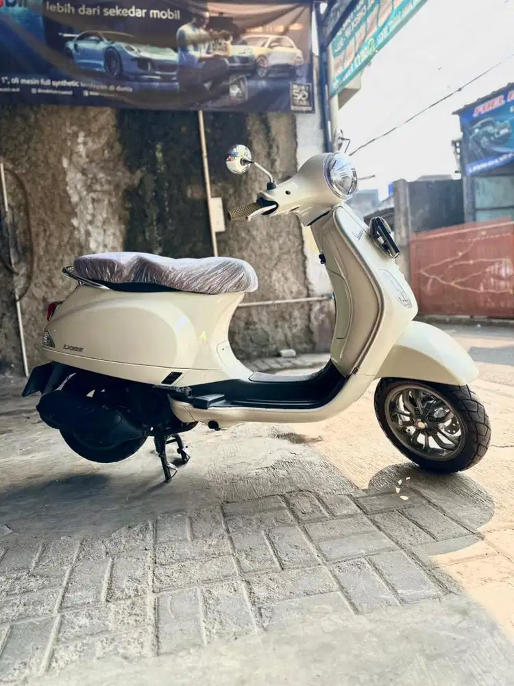 Vespa S LX 125 Tahun 2023