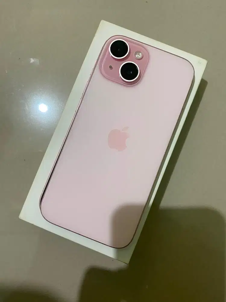 iPhone 15 128GB iBox Fullset Normal, Lecet Pemakaian, Siap Pakai