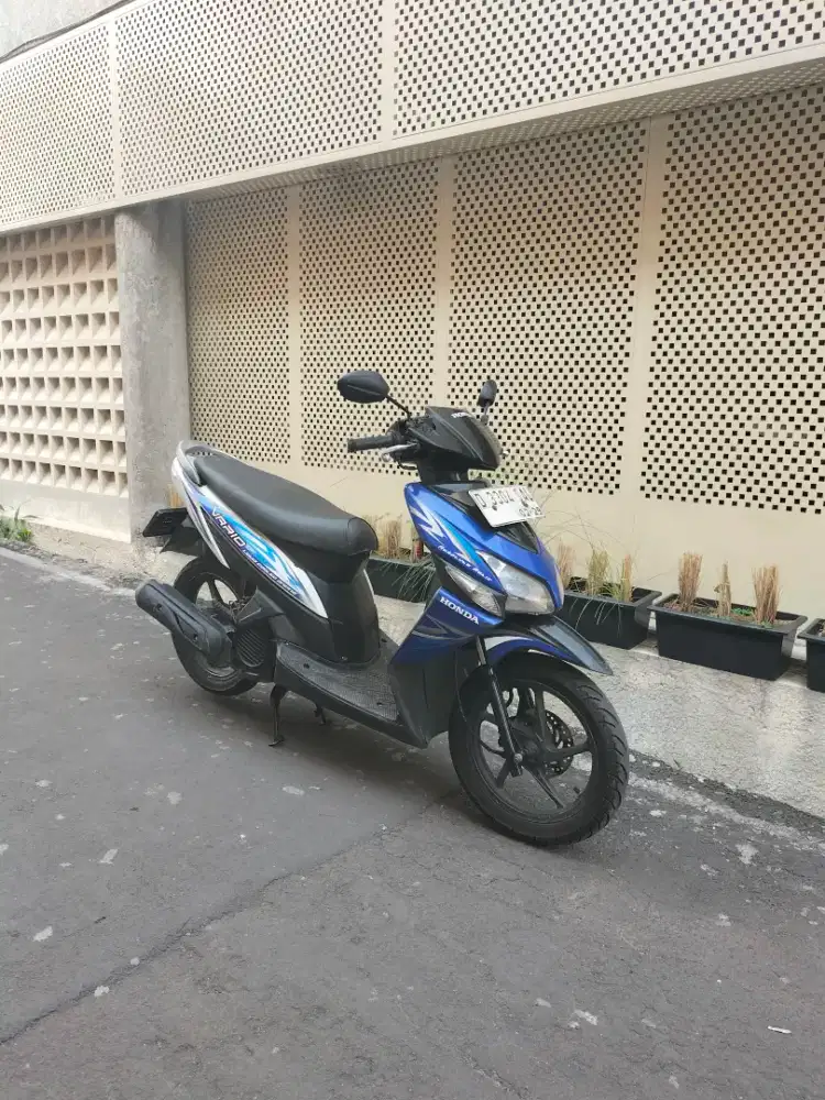 Honda Vario Old 110 CW 2014 Original Mulus Murah Lengkap Pajak Hidup