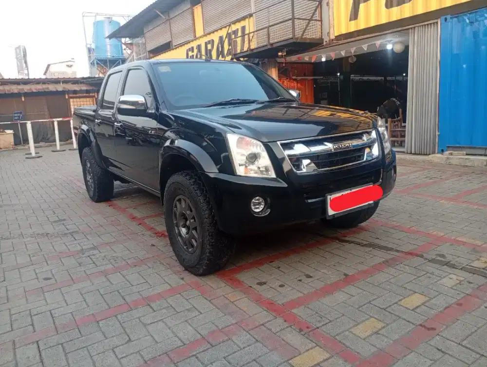 Isuzu D-Max 4jj1 3000cc  th 2011 Automatic , SS Lengkap Pajak Hidup