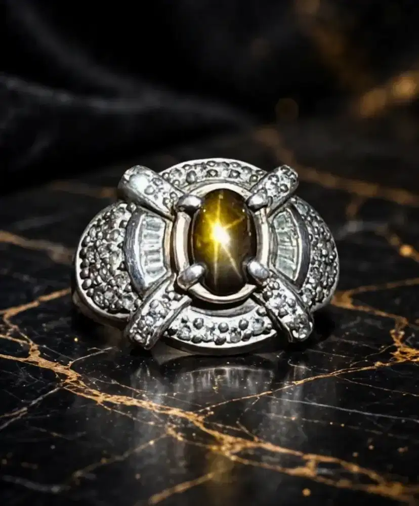 Batu Permata Natural Golden Star Sapphire