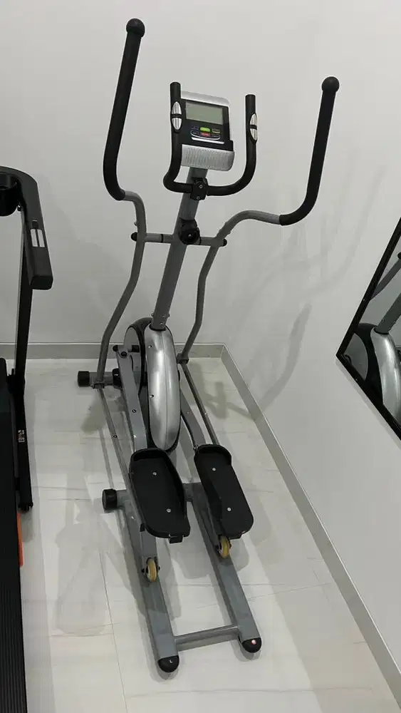 TOTAL FITNESS Cross Trainer Elliptical Home Gym Alat Olahraga Rumah