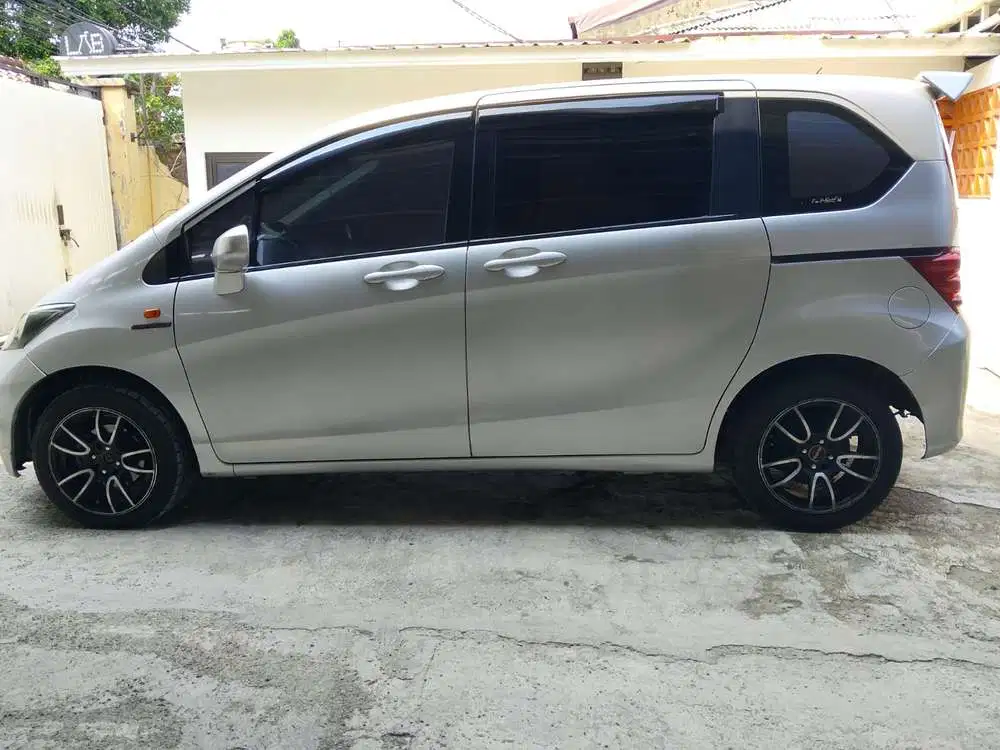 Honda Freed 2009 Bensin