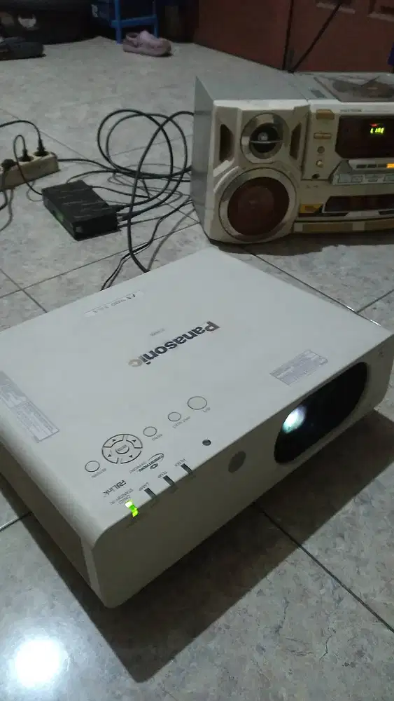 Projektor panasonic fx400