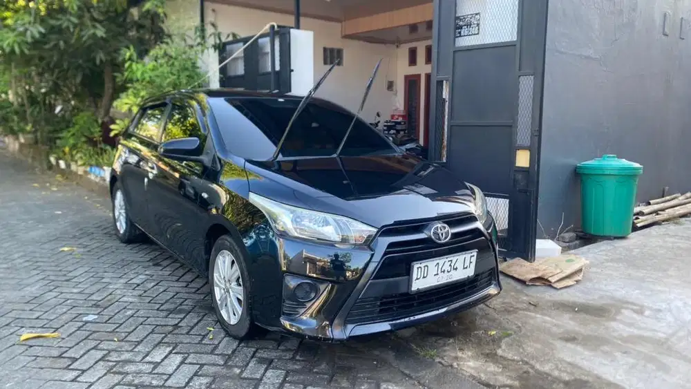 YARIS E MANUAL 2014