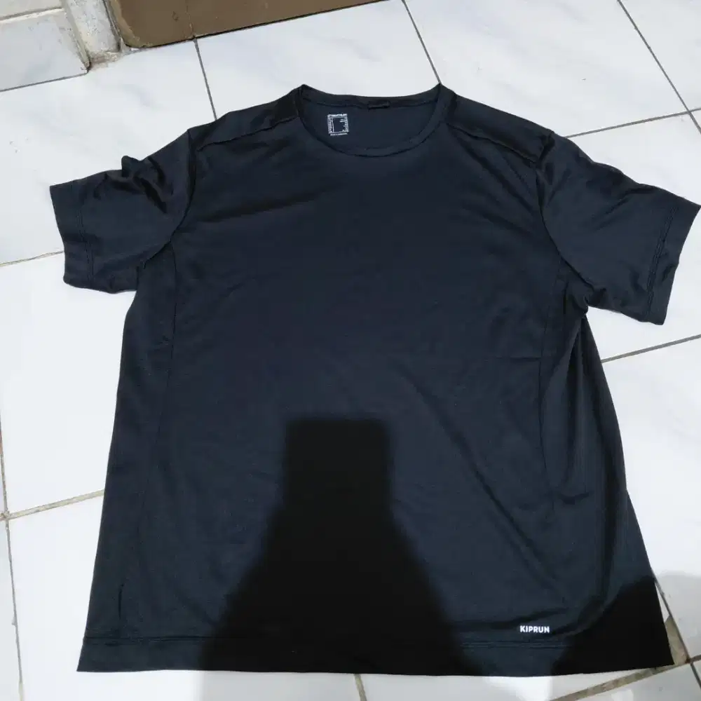 Running Shirt Decathlon Size XL Kiprun Original Men Baju Kaos Lari