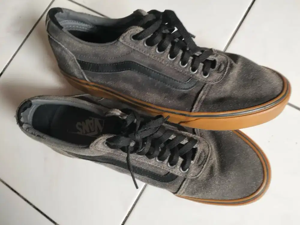 Sepatu vans old