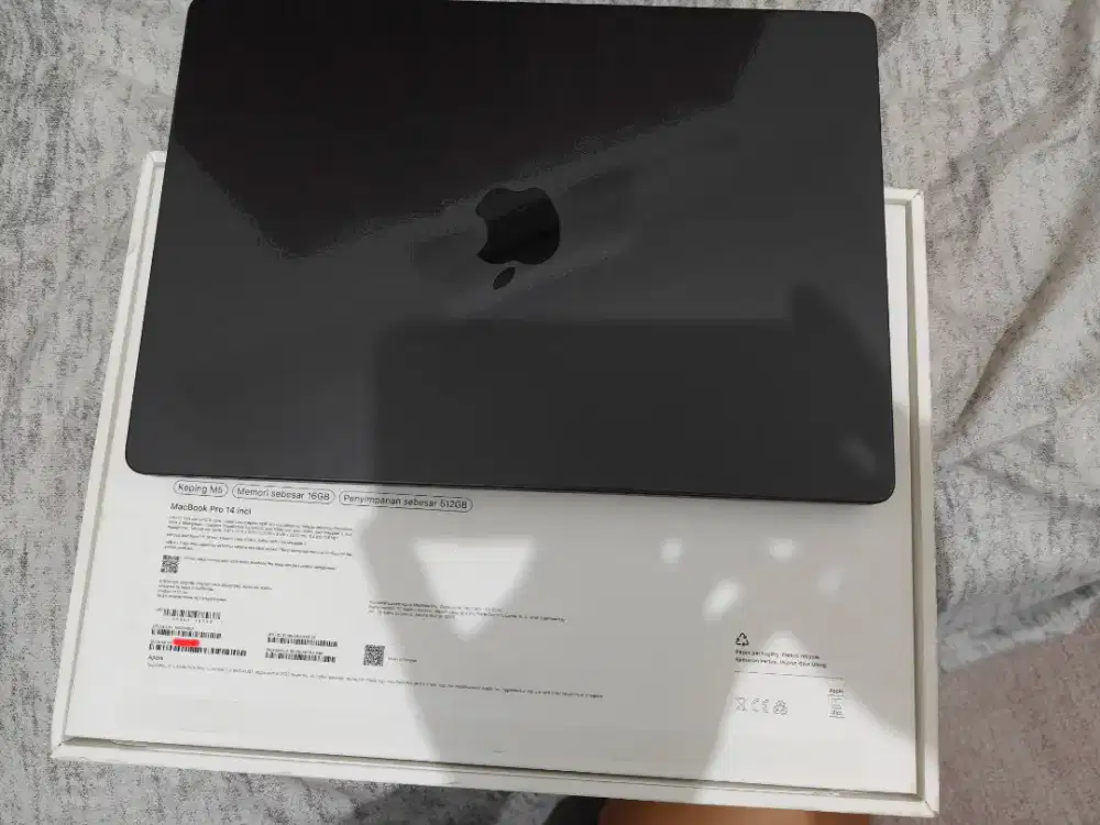 [Bekas] Macbook Pro 14  M5 16/512Gb