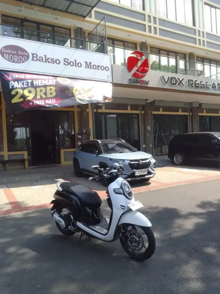 Jual motor Honda Scoopy 2018 tipe tertinggi