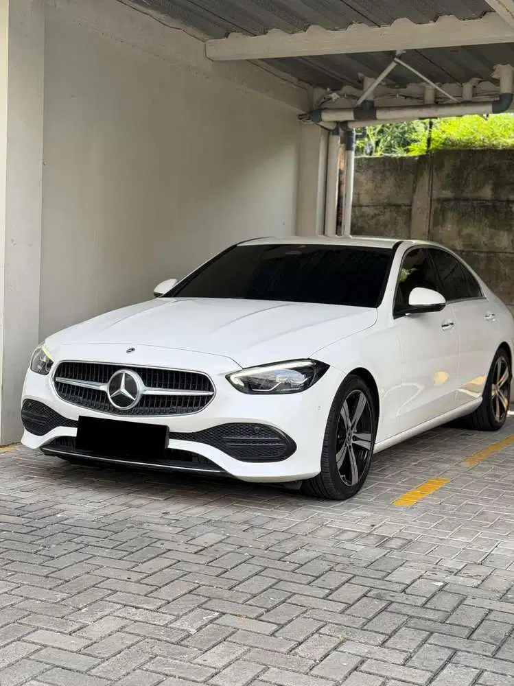 Mercedes-Benz C200 2022 Bensin