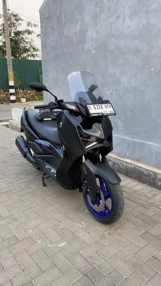Xmax tahun 2025 kumplit. pajak isi km baru 1400 perak