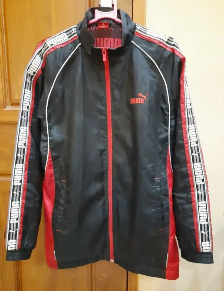 Jaket puma ukuran M