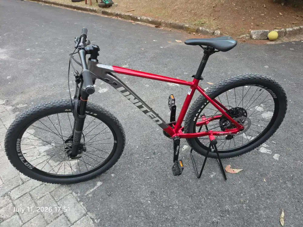 Dijual MTB United Clovis 5.10 27,5 Ukuran M Like New