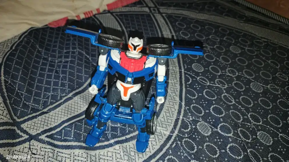 TOBOT Y MINI OLD USED YOUNG TOYS