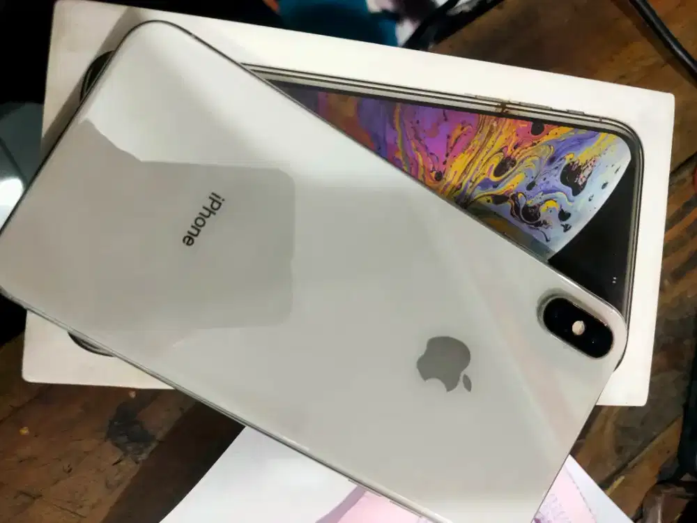 iPhone xsmax 64 GB white
