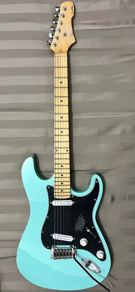 Gitar elektrik merk Swing (Korea)