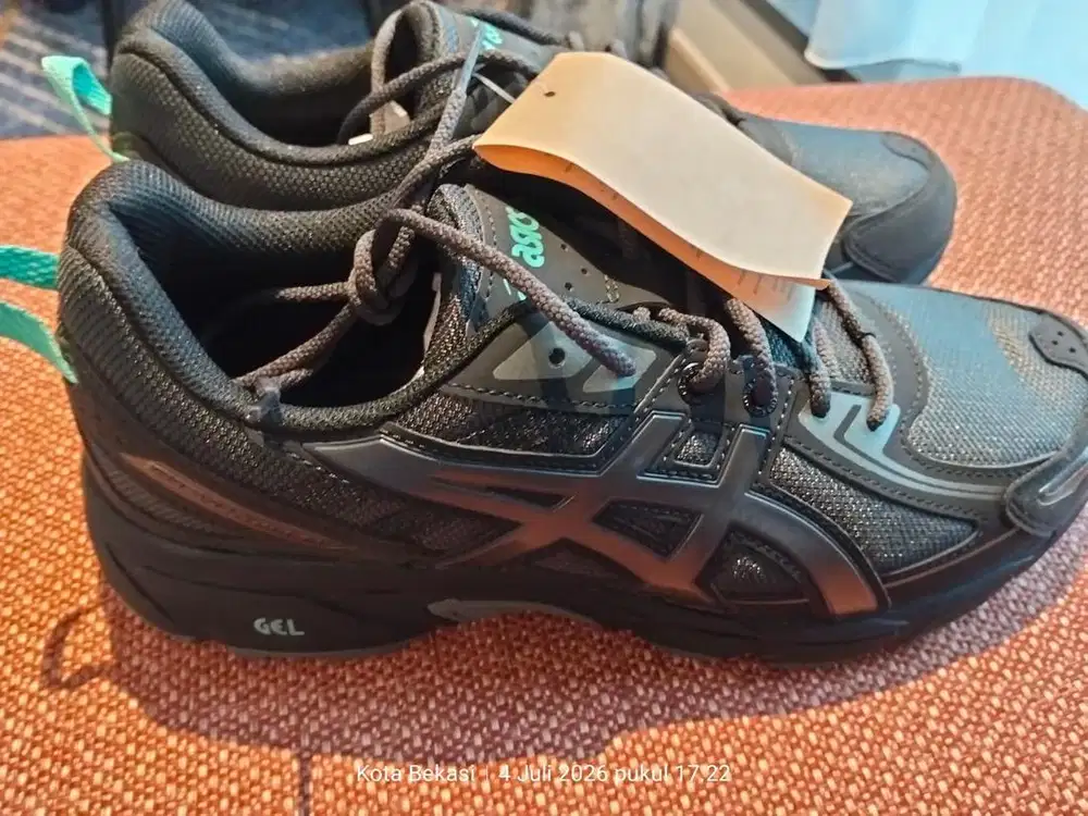 Sepatu asics gel-venture 6 uk 42 eur