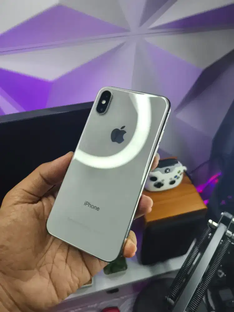 iPhone X 256GB White