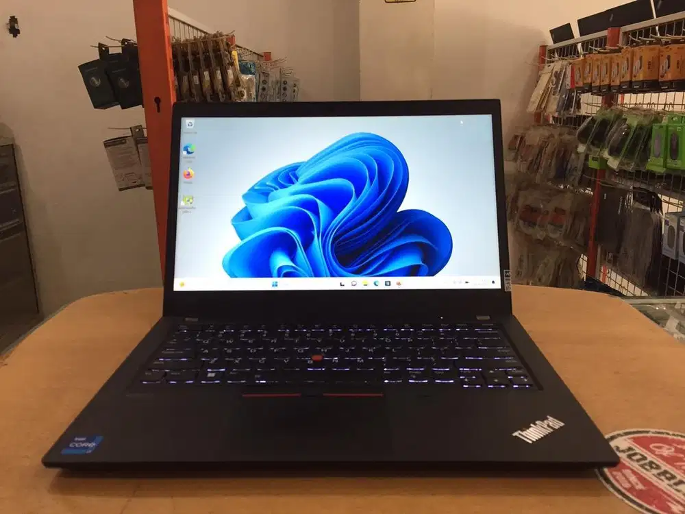 Lenovo ThinkPad P14S G2 Core i7Gen11 Ram 16GB SSD 512GB VGA Nvidia 4GB