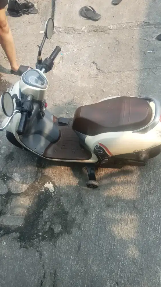 Motor mainan anak