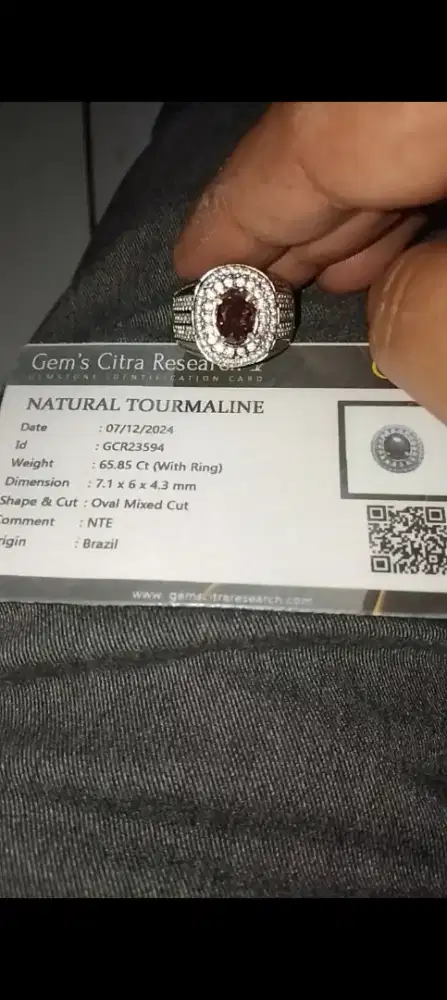 Batu permata natural TOURMALINE