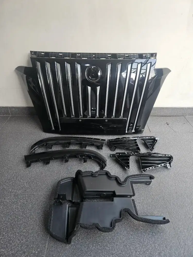 Grill dan Aksesoris Denza D9 Original
