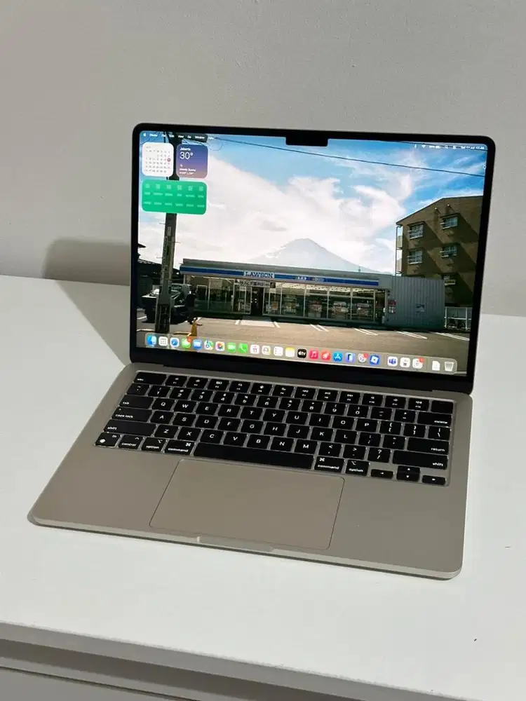 Macbook Air M3 2024 8/256 GB