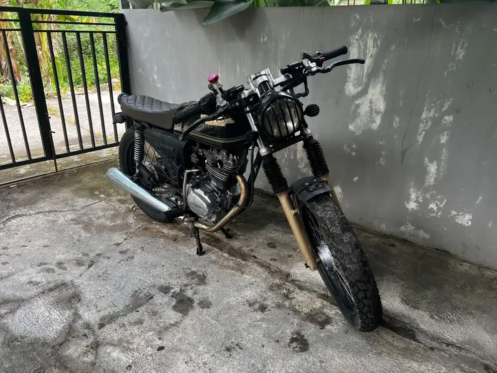 Honda GL 100 Tahun 1982