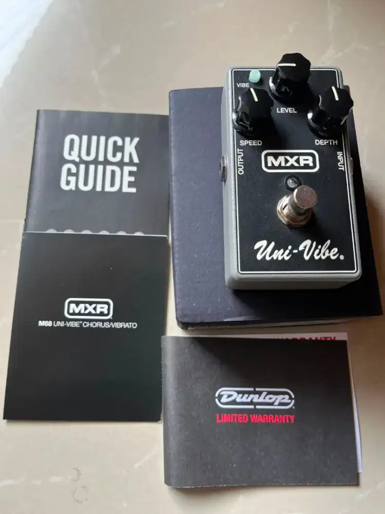 Pedal efek gitar mxr m68 uni vibe