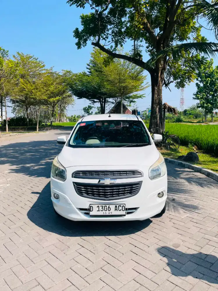 CHEVROLET SPIN 1.2 LT MANUAL PUTIH