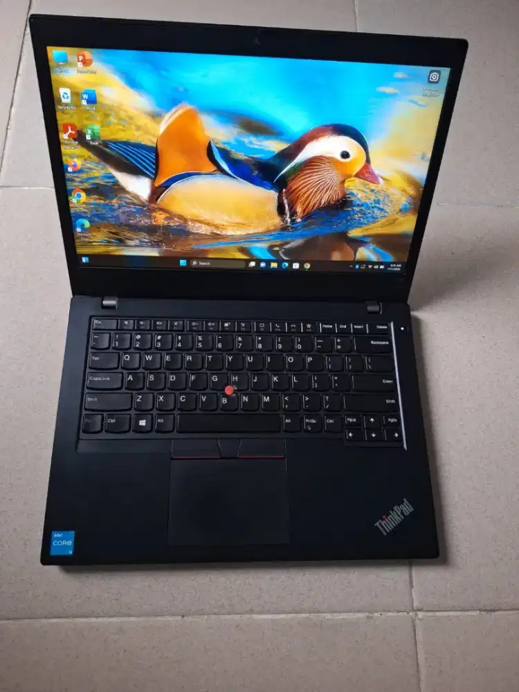 Bismillah dijual laptop Lenovo Thinkpad core i3 gen 11