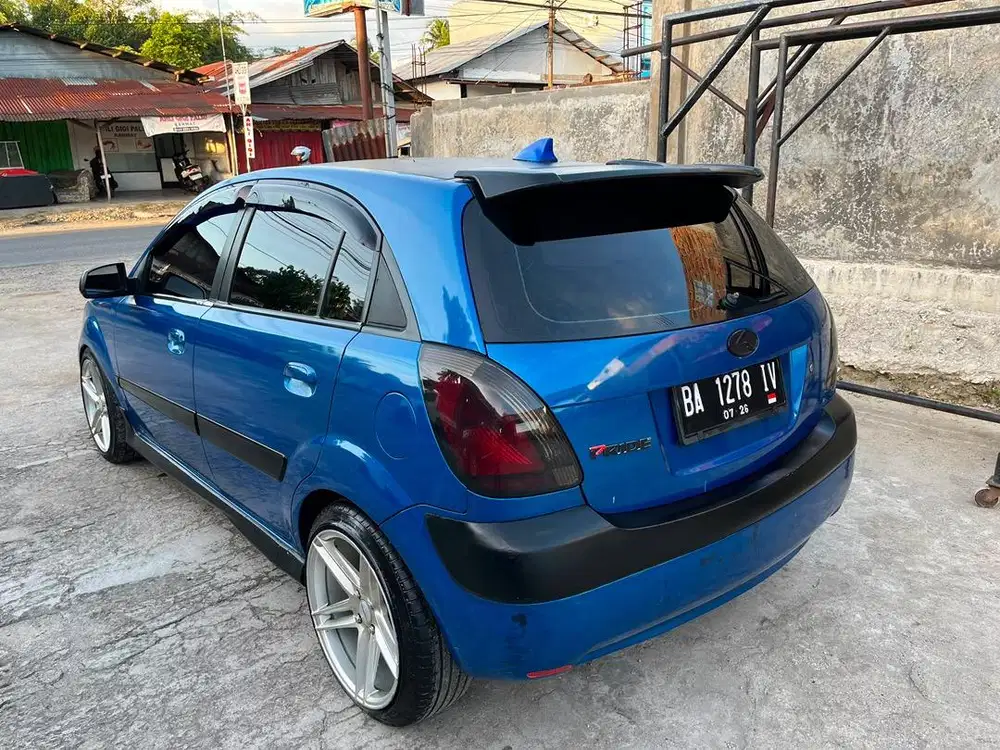 Kia pride 1.4 cc manual tahun 2008 ganteng