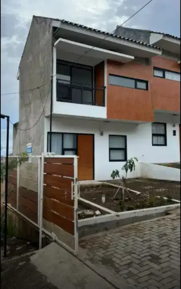 Rumah minimalis dekat kampus Upi