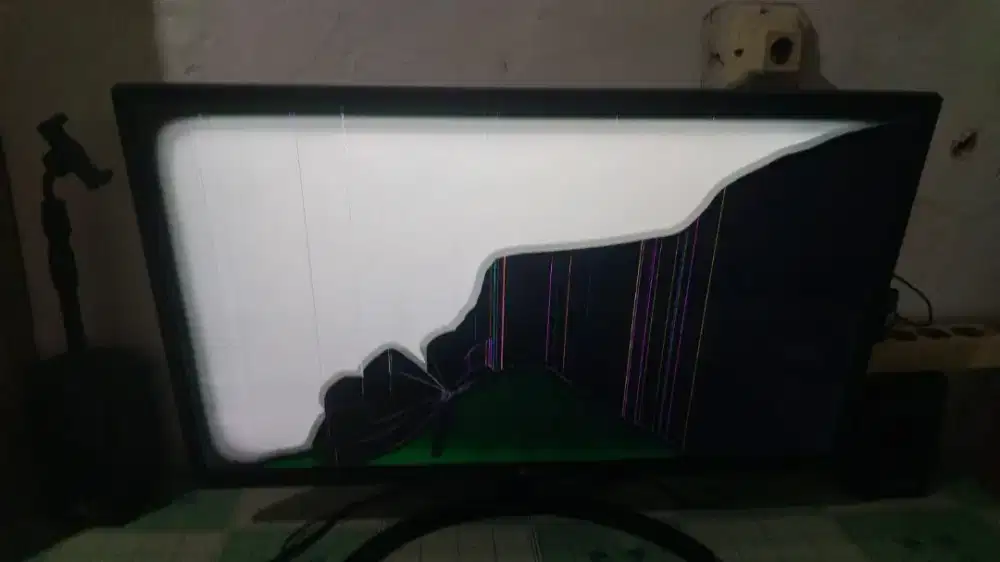 Monitor Rusak LG 32inch tipe 32ML600M