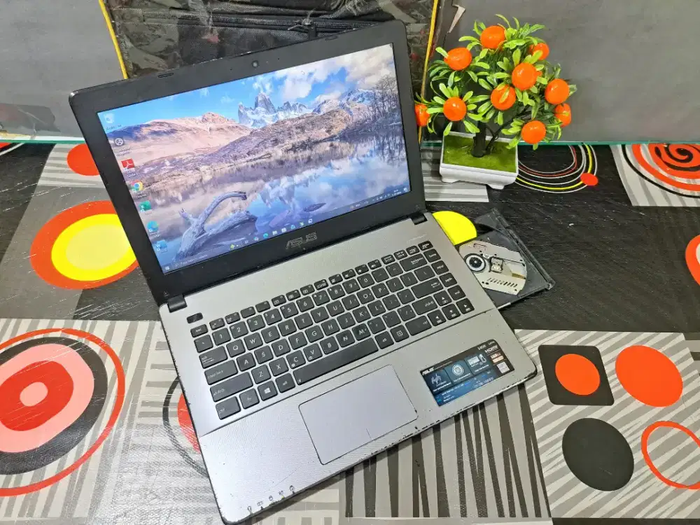 Laptop asus X450 core i3 nvidia geforce Ram 8 gb slim siap pakai