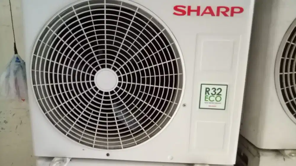AC Sharp 1/2 pk R32 mulus , ori dan dingin